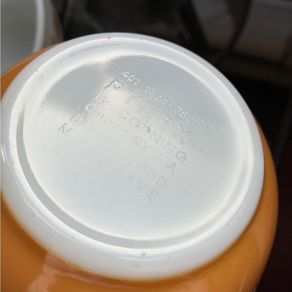 EUC ✨ Vintage Pyrex White and Goldenrod Floral Bowls - Picture 5 of 6